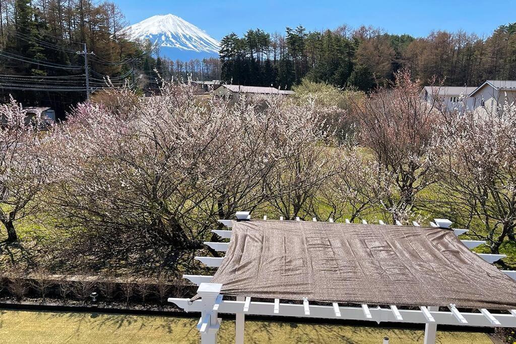 Mt. Fuji Kokoワンちゃんokの新築貸別荘 Фудзі-Каваґутіко Екстер'єр фото